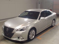2013 Toyota Crown Hybrid