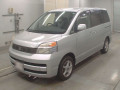 2003 Toyota Voxy