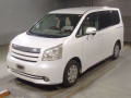 2007 Toyota Noah
