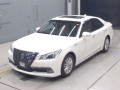 2014 Toyota Crown Hybrid
