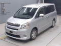 2007 Toyota Noah