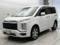 2019 Mitsubishi Delica D5