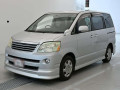 2005 Toyota Noah