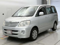 2003 Toyota Noah