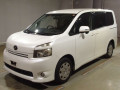 2007 Toyota Voxy