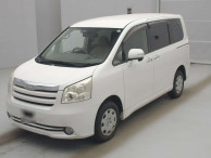 2009 Toyota Noah