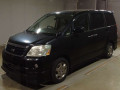 2005 Toyota Noah