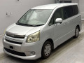 2009 Toyota Noah