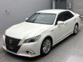 2014 Toyota Crown Hybrid