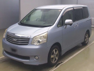 2011 Toyota Noah