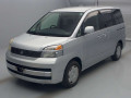2002 Toyota Voxy