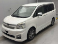2013 Toyota Voxy