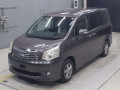 2013 Toyota Noah
