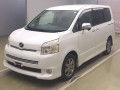 2009 Toyota Voxy