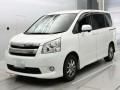 2007 Toyota Noah