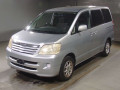 2003 Toyota Noah