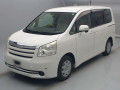 2007 Toyota Noah