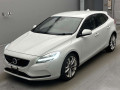 2019 Volvo V40
