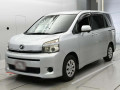 2011 Toyota Voxy