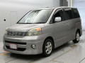 2003 Toyota Voxy