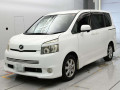 2010 Toyota Voxy