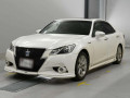 2013 Toyota Crown Hybrid
