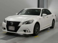 2013 Toyota Crown Hybrid