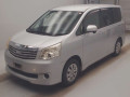 2013 Toyota Noah