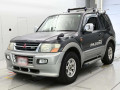 2000 Mitsubishi Pajero