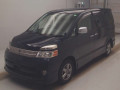 2005 Toyota Voxy