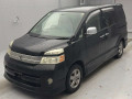 2005 Toyota Voxy