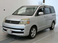 2005 Toyota Voxy