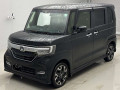 2017 Honda N-BOX CUSTOM