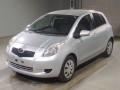 2005 Toyota Vitz