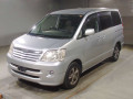 2002 Toyota Noah