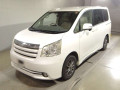 2007 Toyota Noah