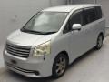 2007 Toyota Noah