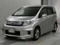 2013 Honda Freed spike hybrid