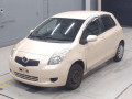 2005 Toyota Vitz