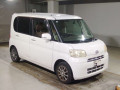 2011 Daihatsu Tanto