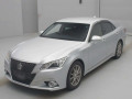 2013 Toyota Crown Hybrid