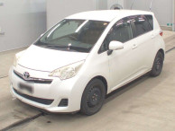 2011 Toyota Ractis