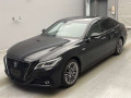 2019 Toyota Crown Hybrid
