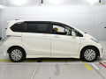 2013 Honda Freed hybrid