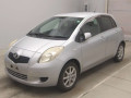 2005 Toyota Vitz