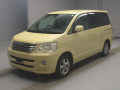2003 Toyota Noah