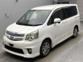 2010 Toyota Noah