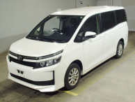 2014 Toyota Voxy