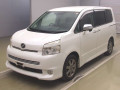 2010 Toyota Voxy
