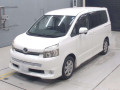 2010 Toyota Voxy